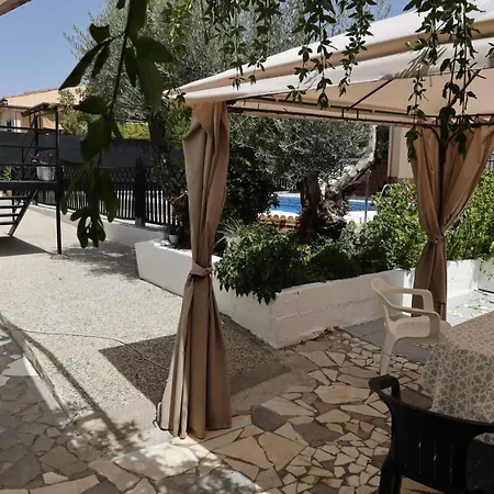 The Dream Retreat Experience Belicena